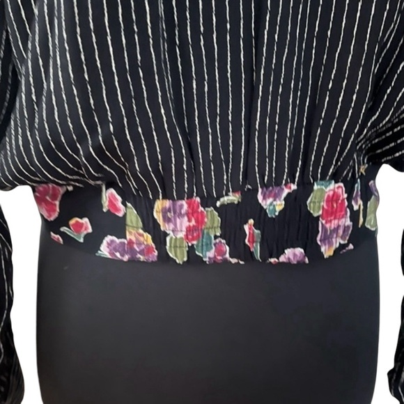 Vintage black floral striped blouse 6 - Picture 10 of 14